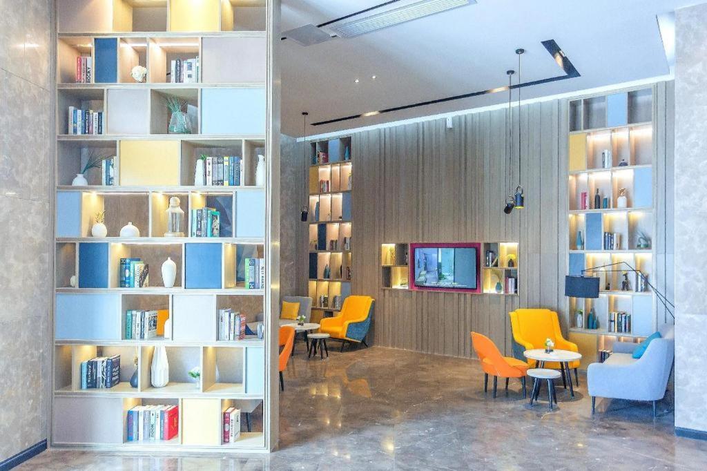 Echarm Hotel Yangjiang Baili Plaza Εξωτερικό φωτογραφία